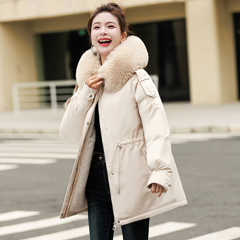 Invierno de 2025 nuevo estilo para mujeres más gruesa chaqueta de algodón coreana, chaqueta de algodón delgada y ropa de algodón de cuello de pelusa