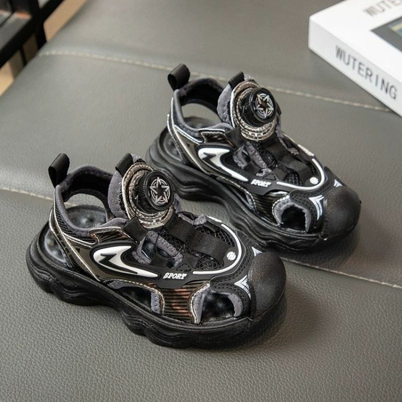 Сандалии для мальчиков Лето 2025 Новые детские туфли Спортивные пляжные туфли для больших мальчиков Стильные Baotou Антискользящие