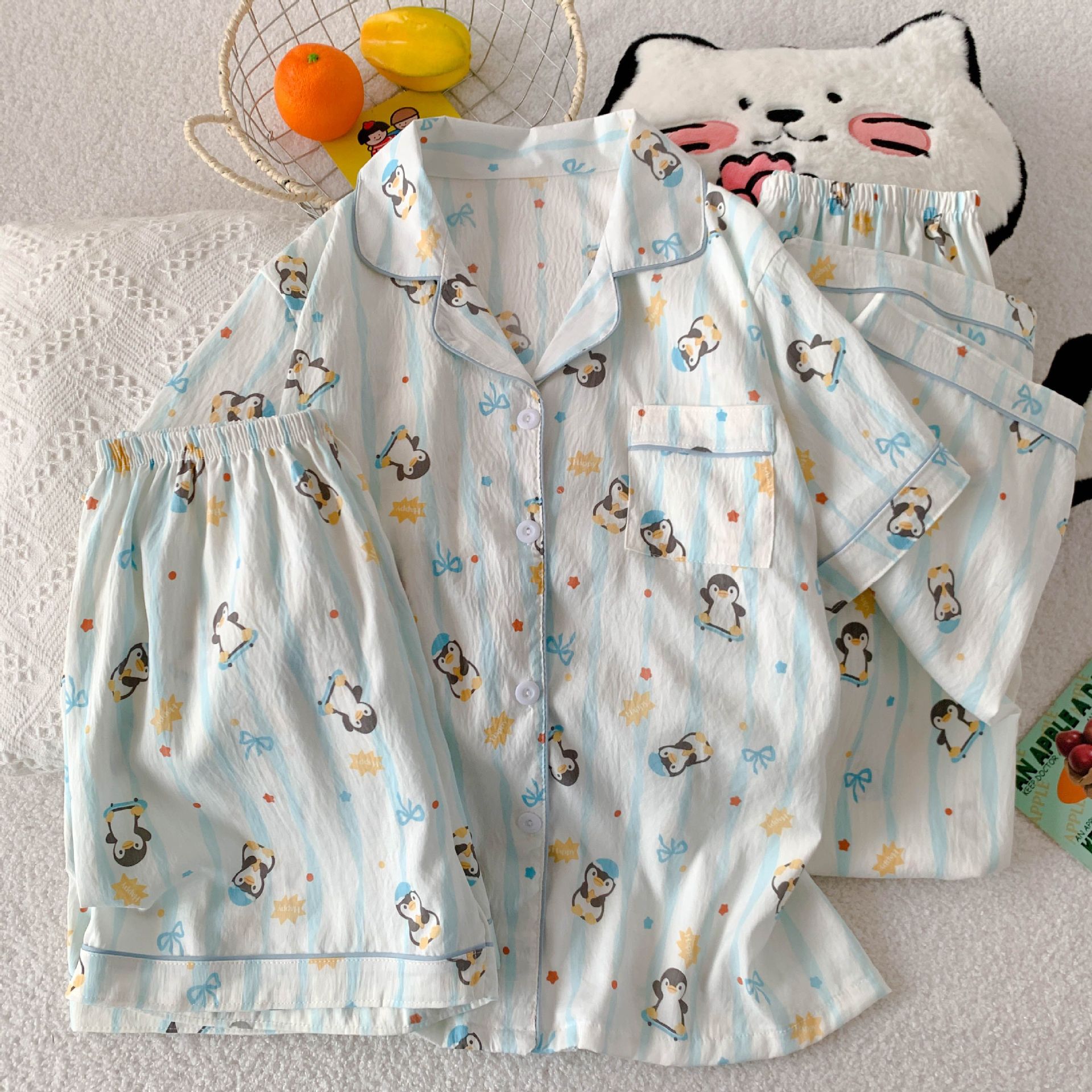 Cross-border tiro real nube de verano solapa de algodón cárdigan de tres piezas pantalones cortos de manga corta pantalones pijamas ropa de casa de dibujos animados para mujer