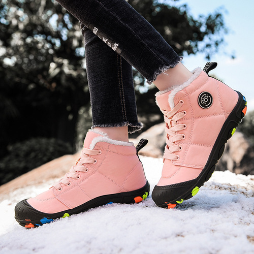 Winter children's waterproof cotton shoes outdoor high-top snow boots with thermal lining, anti-slip camo sole, warm insulation.