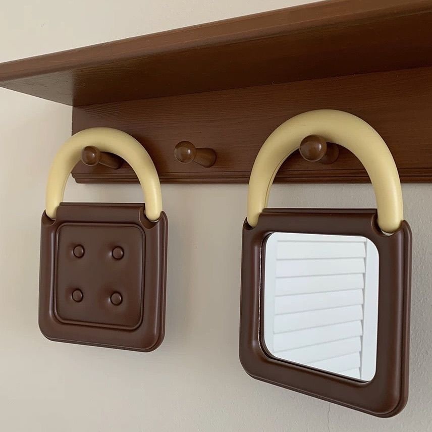 新しいチョコレート創意ビスケット折りたたみ化粧鏡多機能ins化粧台携帯可愛い寮学生