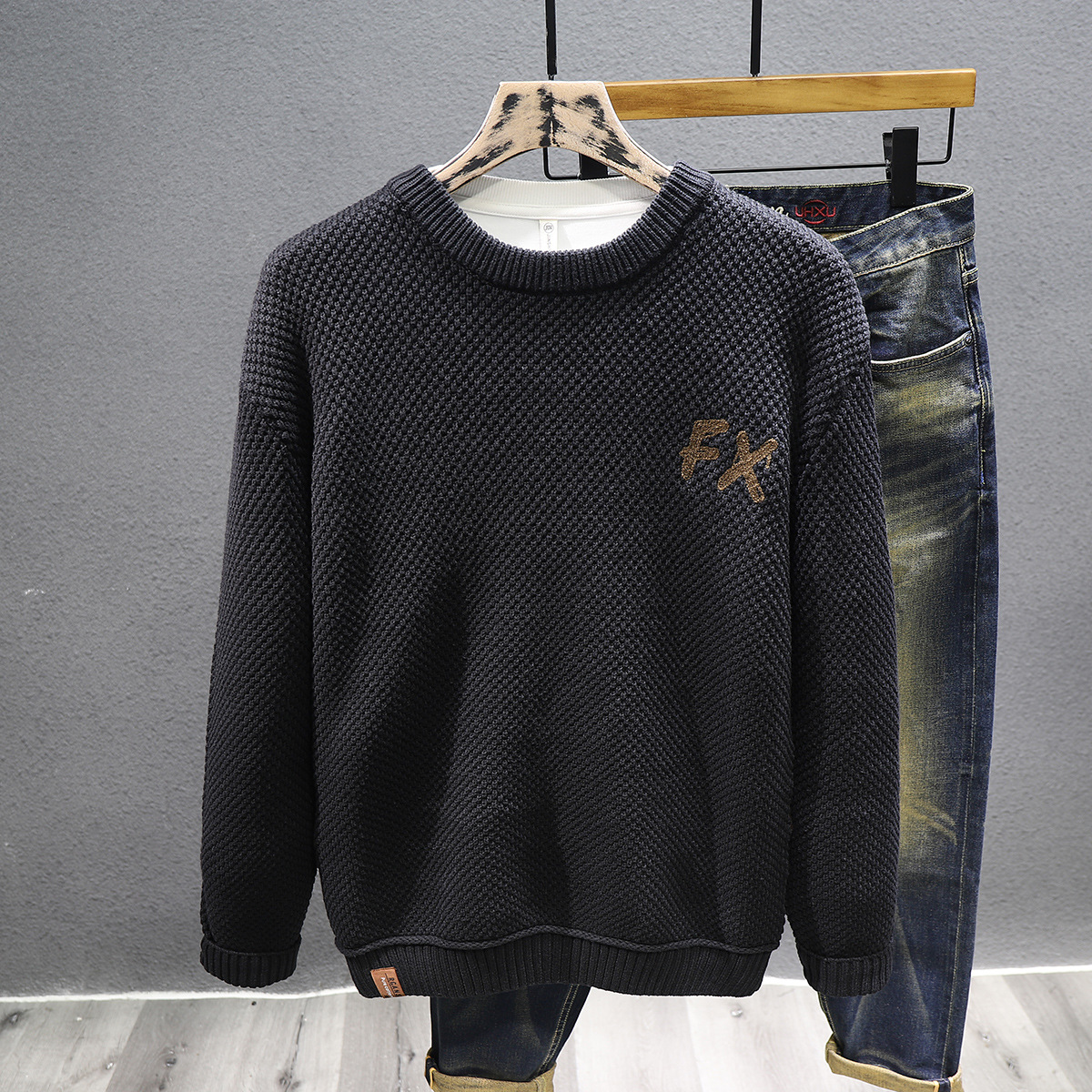 Retro woolen demi-season sweater with a round collar