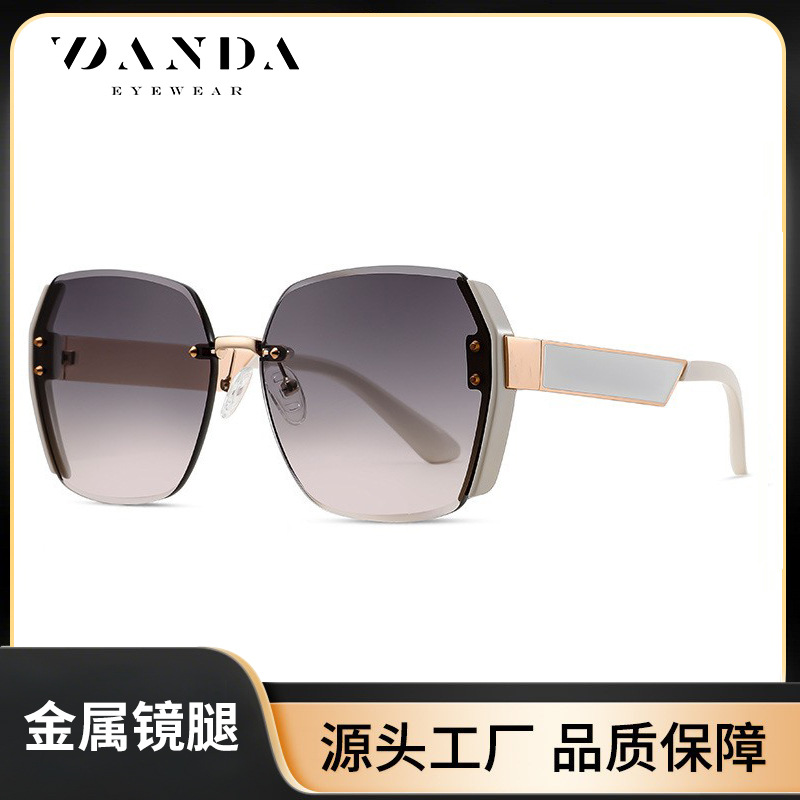 Nuevas gafas de sol TB3103 Ladies Fashion Street Shooting ins Gafas de sol de protección solar Gafas de sol de conducción al aire libre