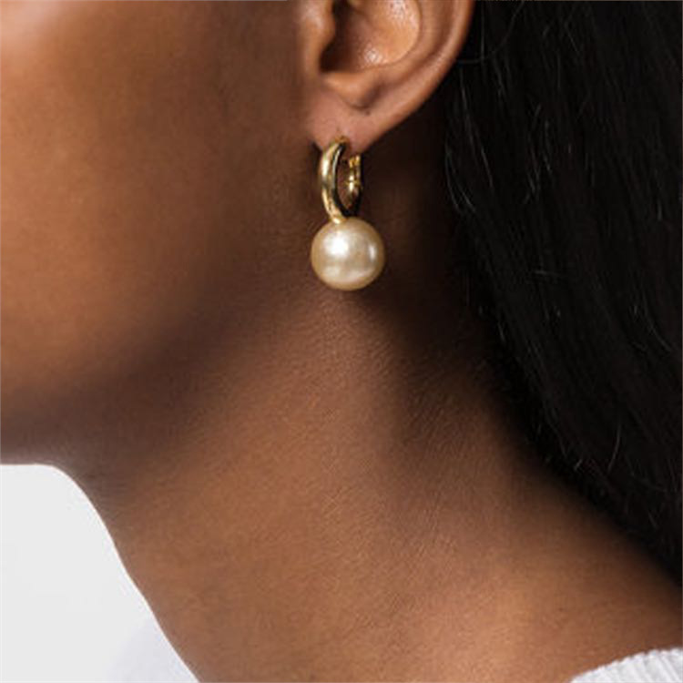 Pearl Earrings Round Face European American Brass 18K Pearl Earrings Stud Earrings Lady's Pop Temperament French Earrings
