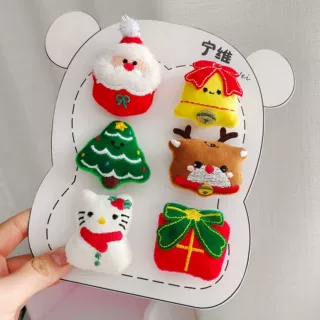圣诞节卡通毛绒公仔胸针可爱圣诞树老人铃铛儿童装饰鞋袜围巾辅料