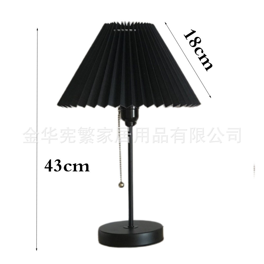 Fábrica directa de base de alambre de tracción de pliegues rojo y negro simple hierro forjado japonés estudio red ins decoración de iluminación de niña