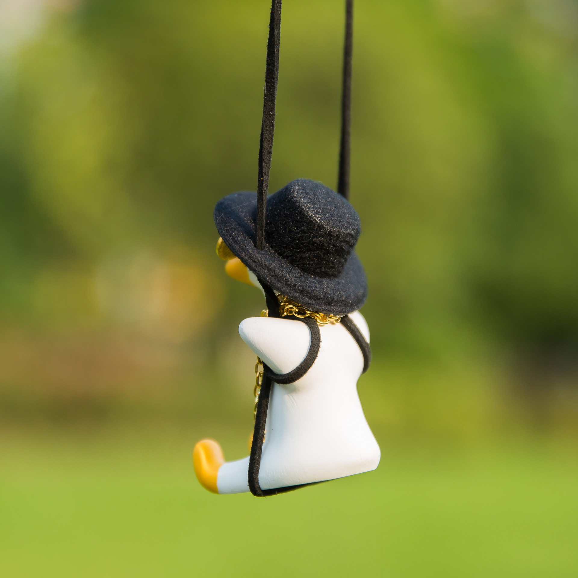 Cross-Border Car Hanging Ornaments Swing Duck Car Hanging Decoration Car Essential Supplies Car Interior Accessories