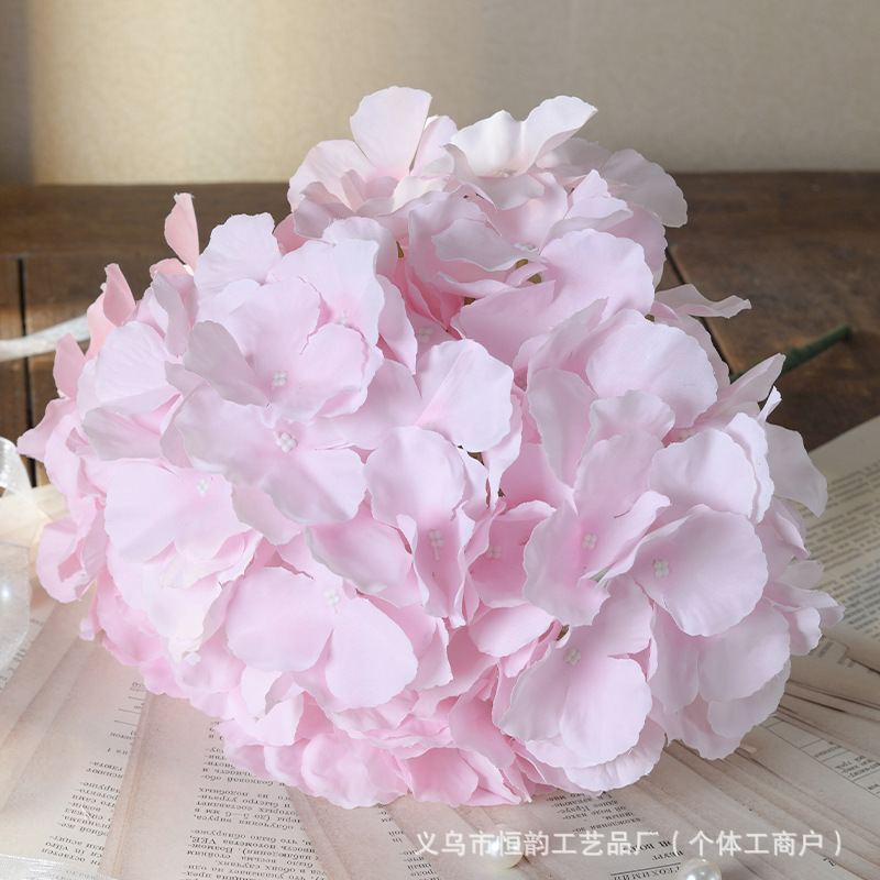 분홍색