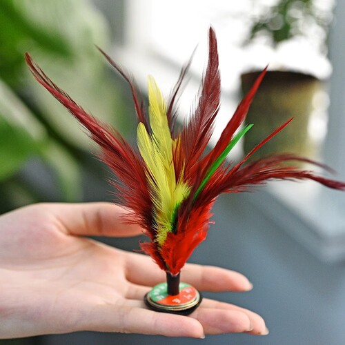 Manufacturer Children's colored chicken feather iron shuttlecock Children's fitness shuttlecock Colored goose feather shuttlecock Primary school student competition