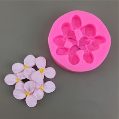 Four-Leaf Clover Silicone Mold, Three-Petal Flower Shape for Chocolate, Candy, Jelly, and Soft Candy—Perfect for Gypsum, Epoxy Resin, and Dessert Table Decorations