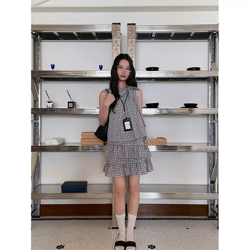【歌铭】法式复古格子背心连衣裙女2025夏季中长款蛋糕短裙Y4922F