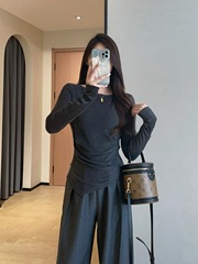 设计感小众不规则下摆褶皱收腰显瘦船领长袖T恤女2025秋冬G092406