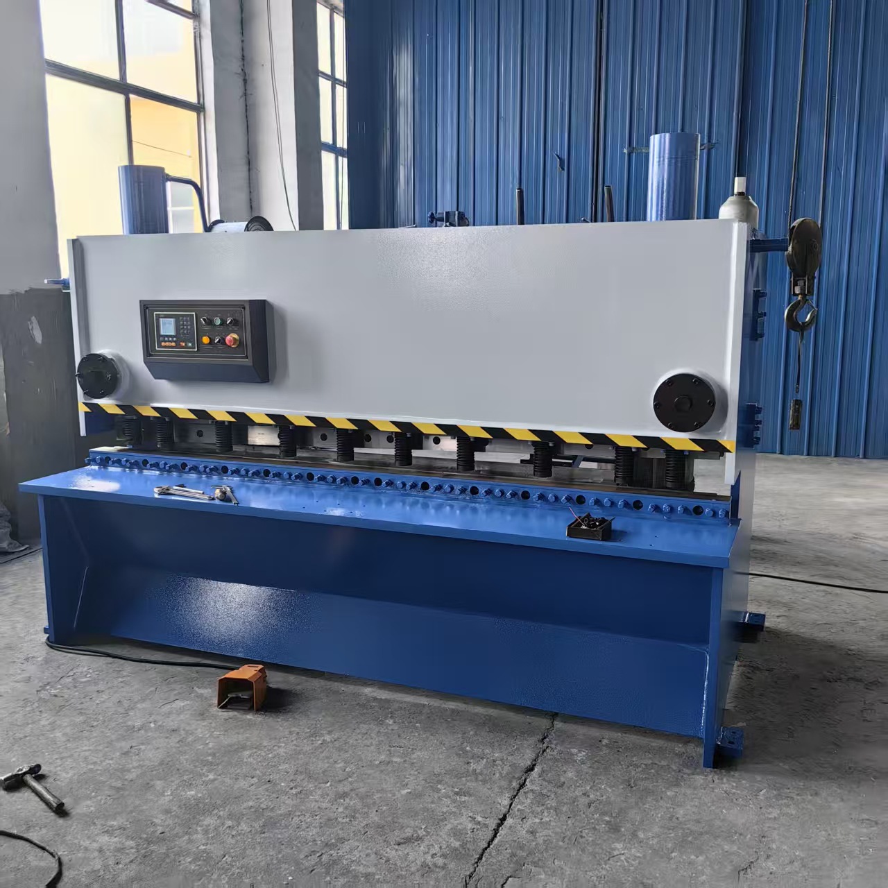 剪板机8*3200全自动伺服电机优惠小型数控液压剪折弯机跨境