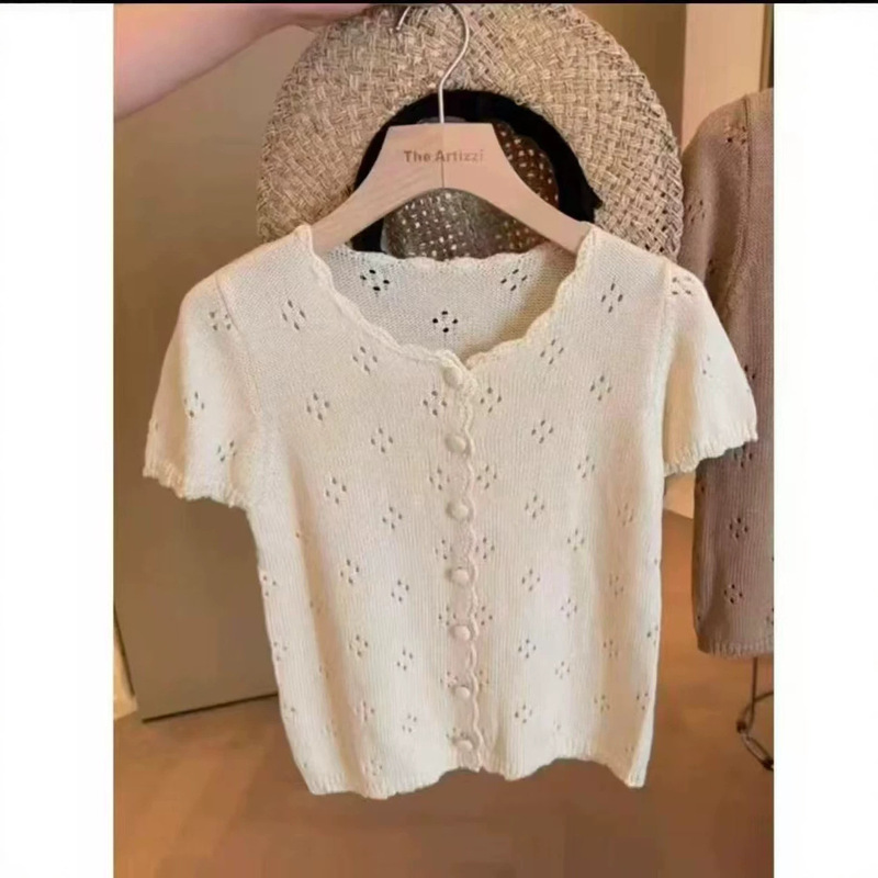 White Hollow-Out Lace Short-Sleeve Knit Cardigan for Women, Summer French Style, Unique and Beautiful, Very Attractive, Slim-Fit Short Top