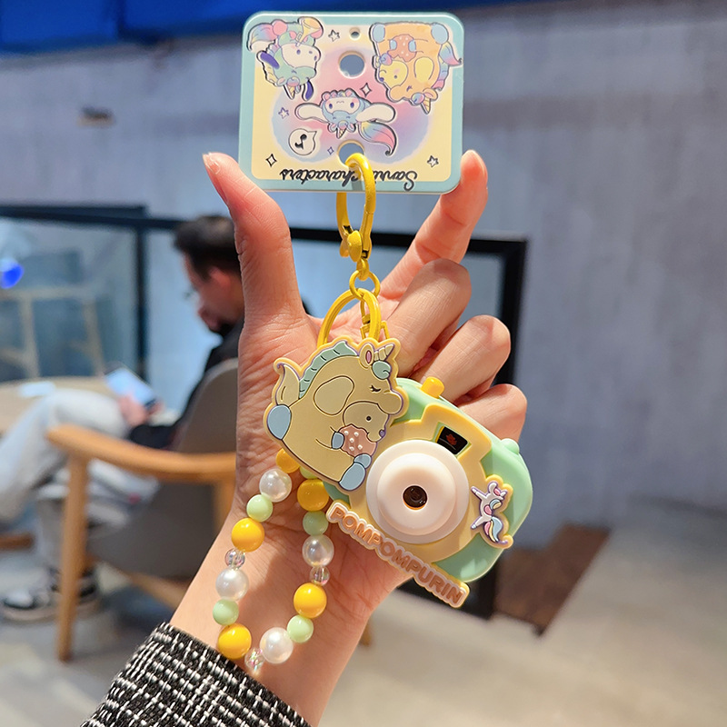 2026年新作正規品サンリオクロミぬいぐるみキーホルダー女性向け可愛いハローキティぬいぐるみカメラ小物