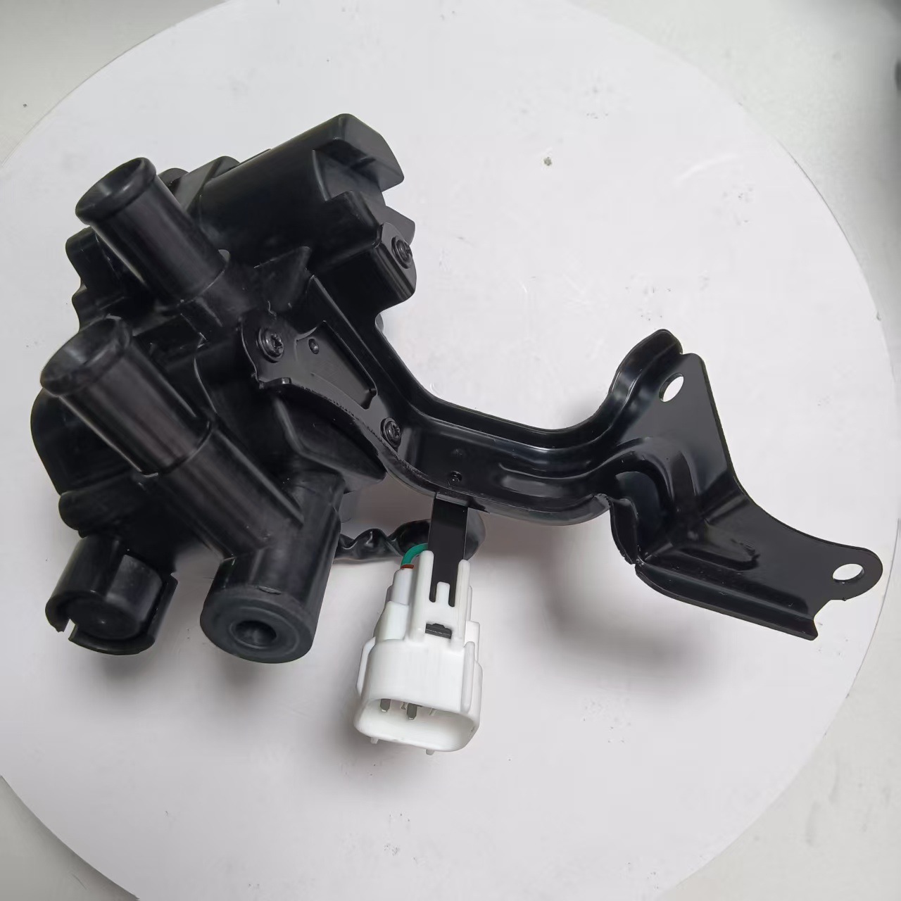 Suitable for Toyota Prius Cooling Electronic Water Valve 16670-21010 Submersible Pump