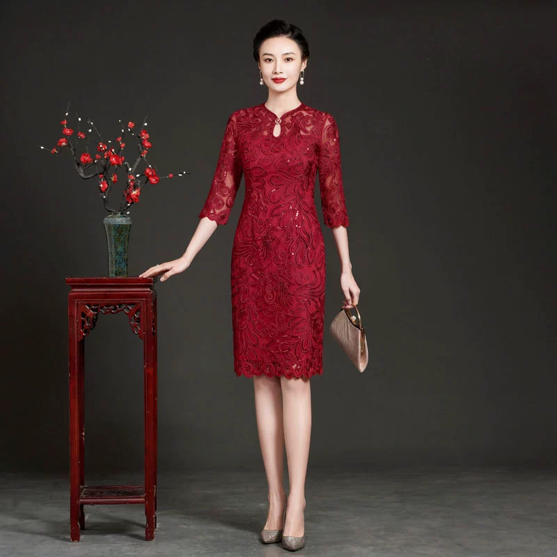 Новое платье-ципао 2025 года для мамы, строгое, модное, элегантное, подходит для свекрови, для свадебных торжеств, банкетов, цельное, оптом.