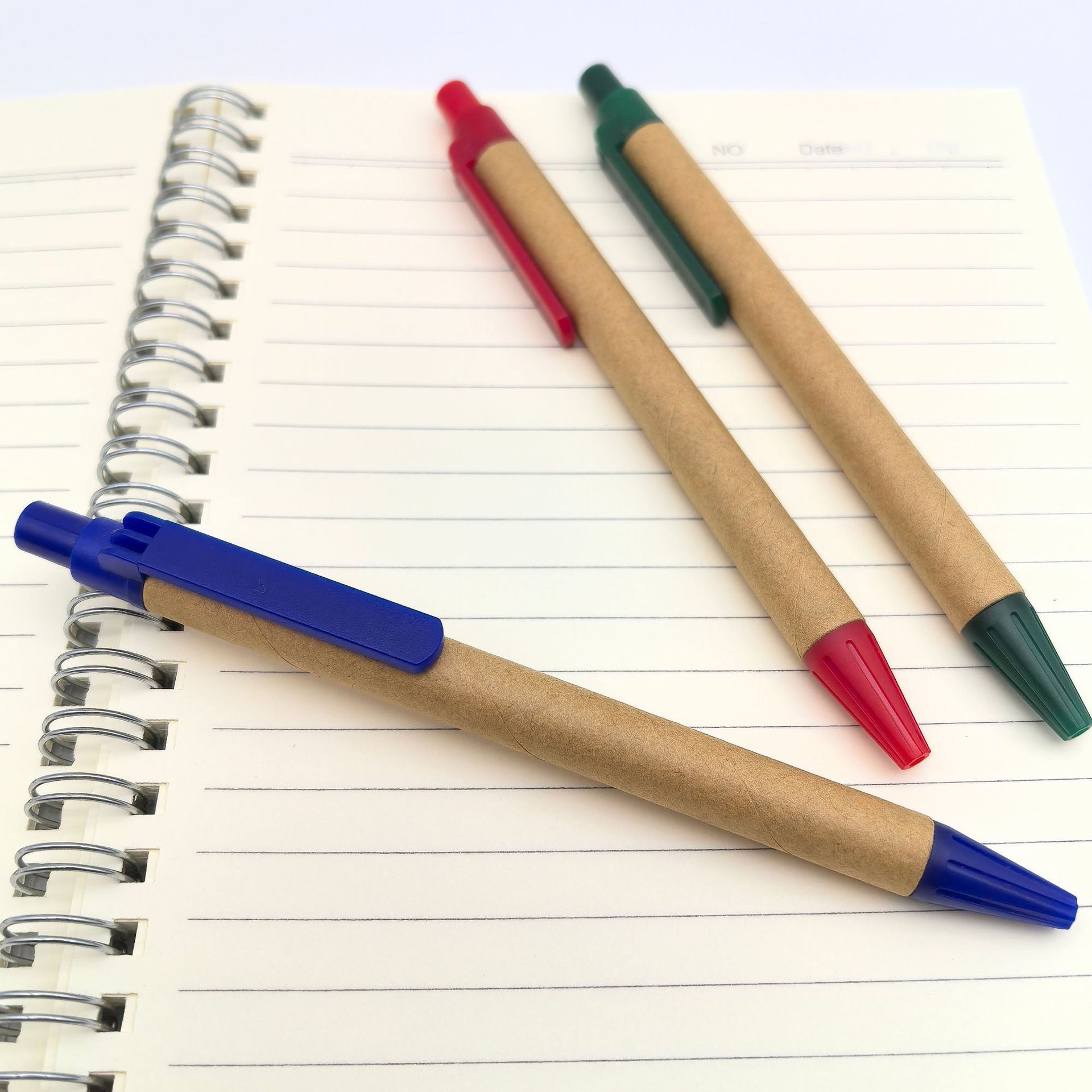 Mayorista kraft plástico pulsar bolígrafo publicitario regalos bolígrafo de papel tubo bolígrafo de cuaderno bolígrafo de promoción de comercio exterior bolígrafo publicitario