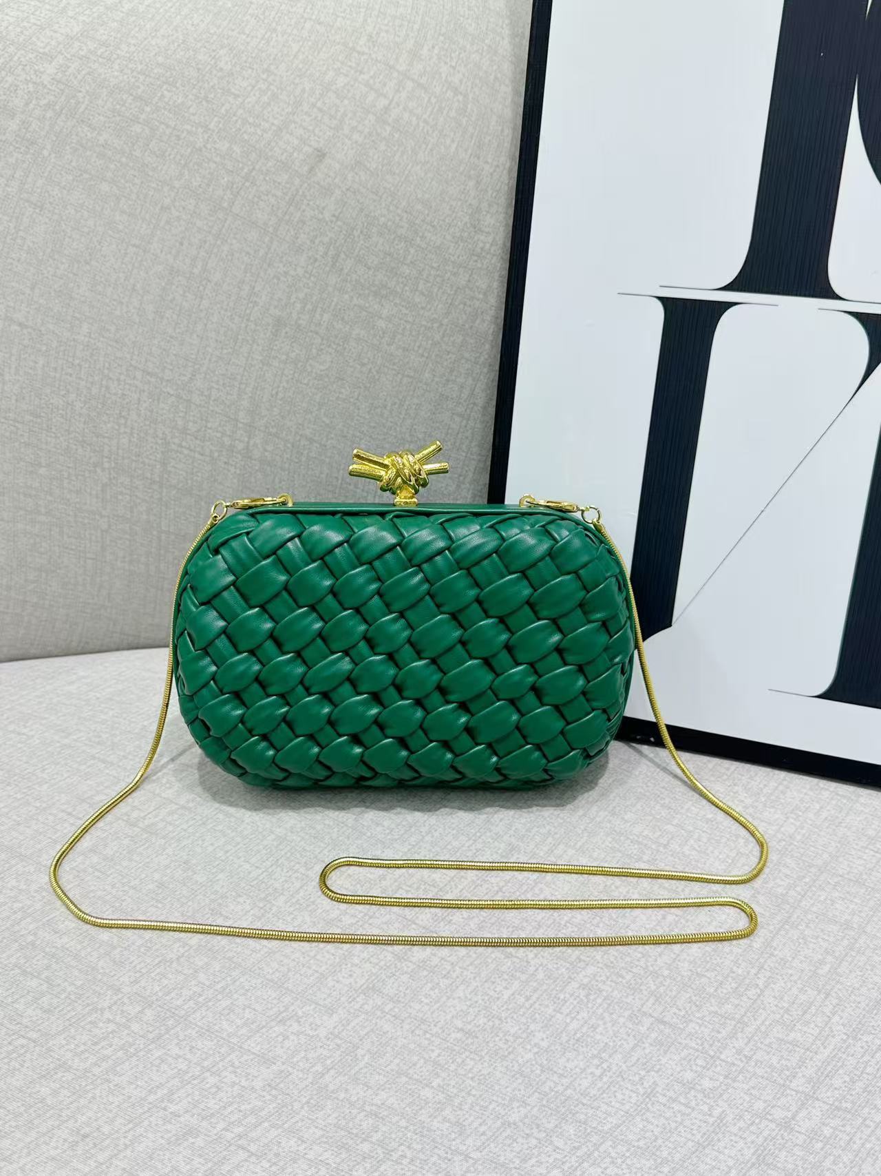 에메랄드 (주름 직조 기법)