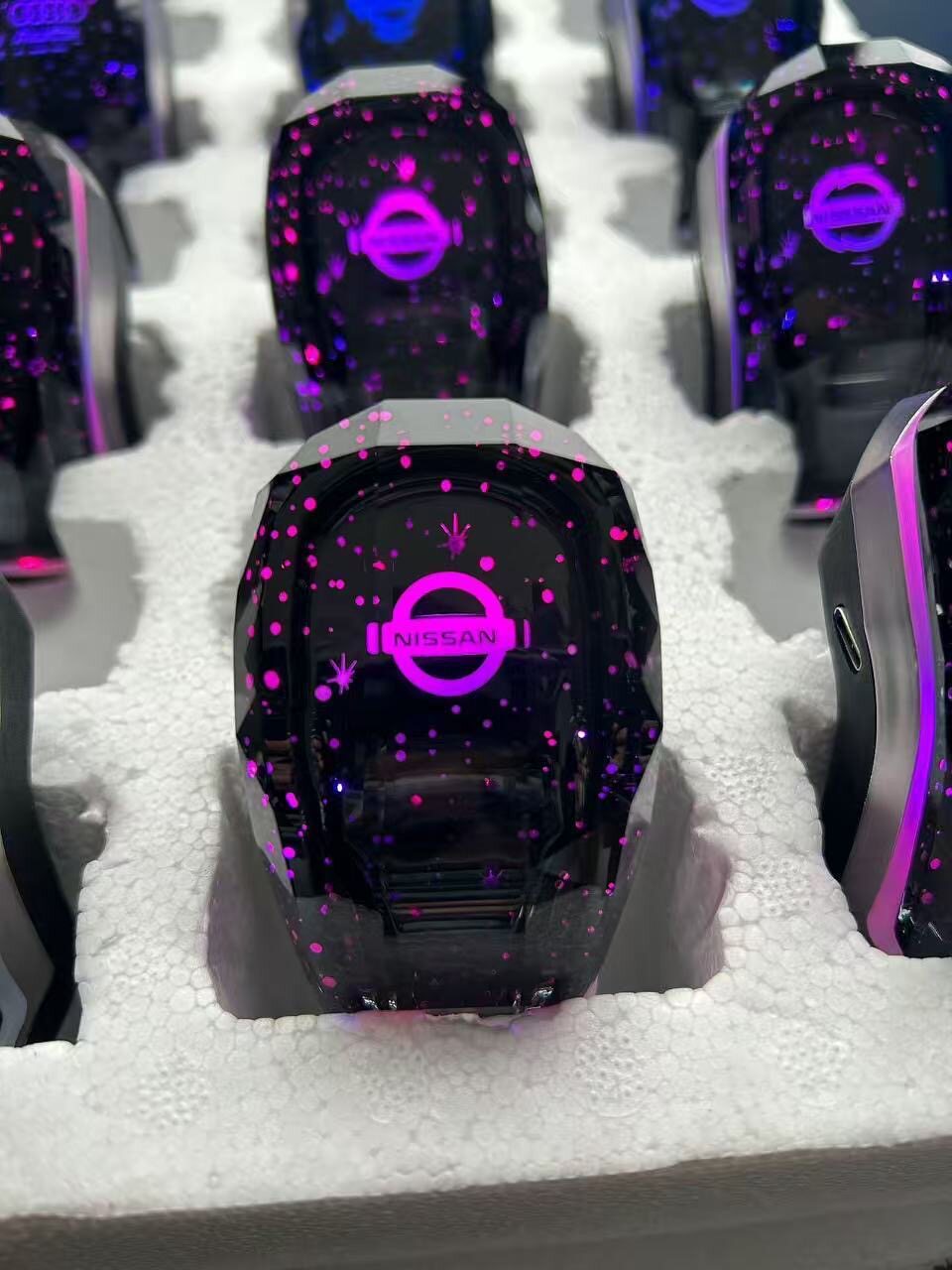 Colorful luminous gear shift knob modification suitable for Toyota Corolla and other models, crystal luminous gear shift modification