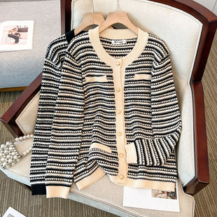 Manufacturer's First-Hand Supply Extra Large Size Women's Autumn and Winter Stripesd Loose Fashionable Small Fragrant Knitted Cardigan Sweater 2625