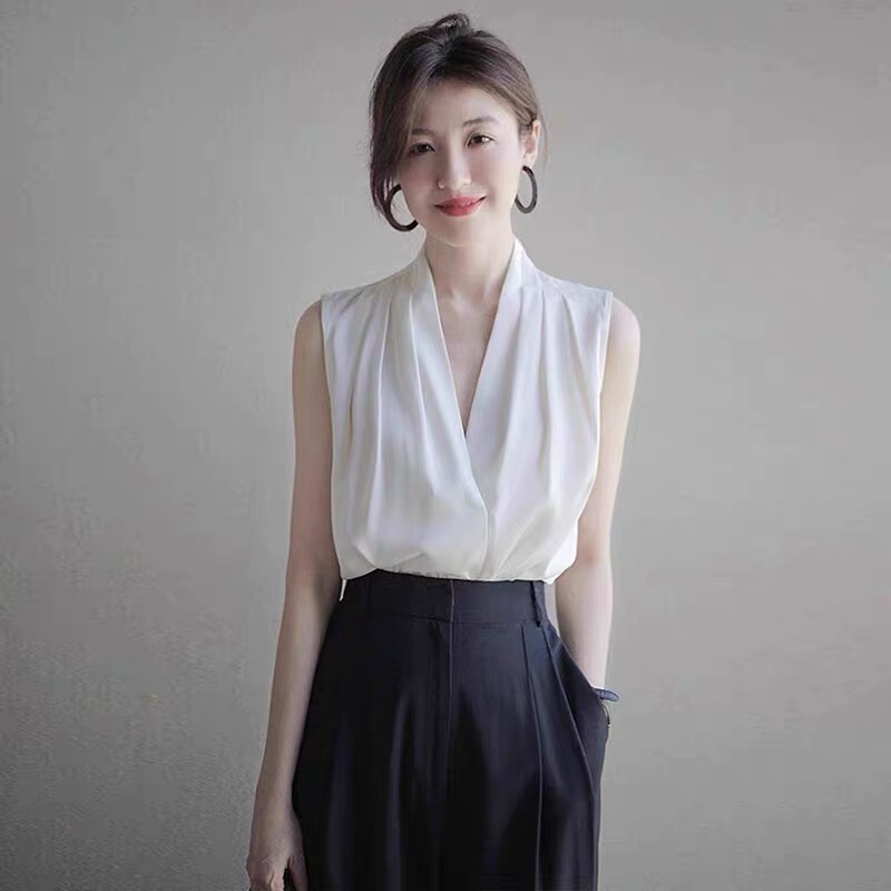 White Acetic Acid Satin Shirt Women's Summer New Ice Silk Elegant Sleeveless V-neck Design Niche Shirt Top