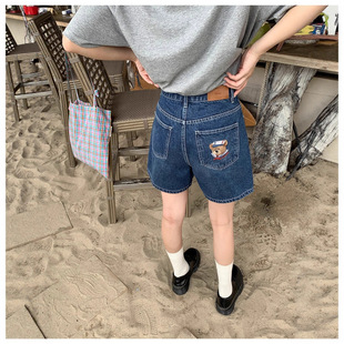Bear Embroidered Pocket Straight Denim Shorts for Women 2025 New High-Waisted Petite Pants