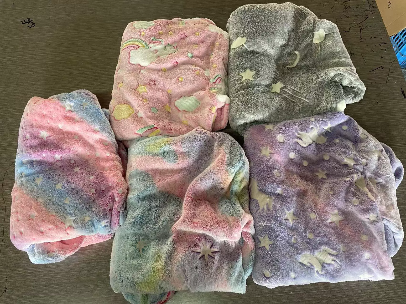 Ленивое одеяло с капюшоном, пуловер, фланелевый свитер с принтом, осень и зима, новое теплое светящееся одеяло, детский домашний отдых