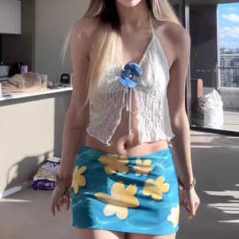 2025新款手绘鸡蛋花朵网纱短裙式分体吊带性感修身泳衣