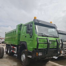出口外贸 重汽豪沃平板拖车 375  371马力6x4 后八轮运输渣土车