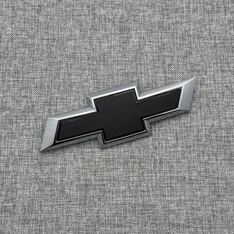 Applicable to Chevrolet Cruze Models 17-22, Front and Rear Cross Logo Replacement, Blackened Car Emblem