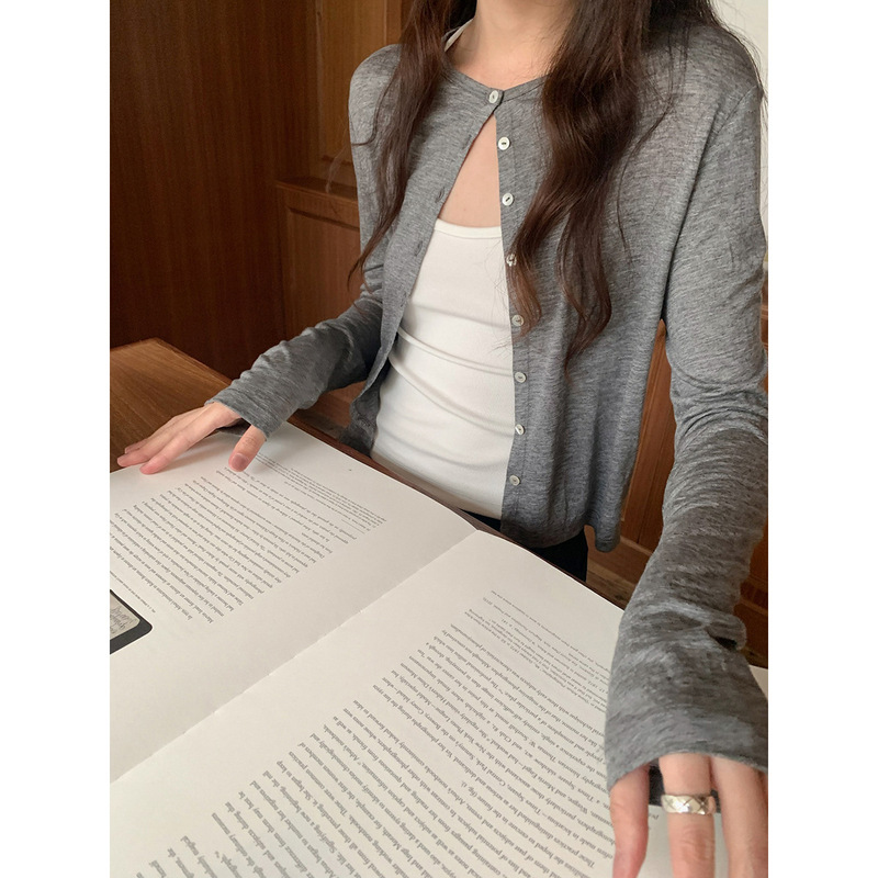 Yienou Inbyin Soft Wool Knit Cardigan for Women, Thin Style for Petite Figures, Round Neck, Long Sleeve, Short Top Yienou Inbyin Soft Wool Knit Cardigan for Women, Thin Style for Petite Figures, Round Neck, Long Sleeve, Short Top