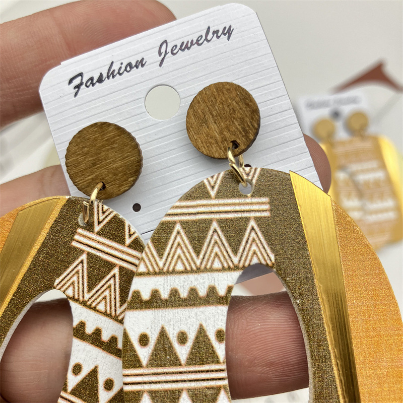 Ethnic Style Color Block Oval Wood Hollow Out Women's Drop Earrings 1 Pair display picture 6