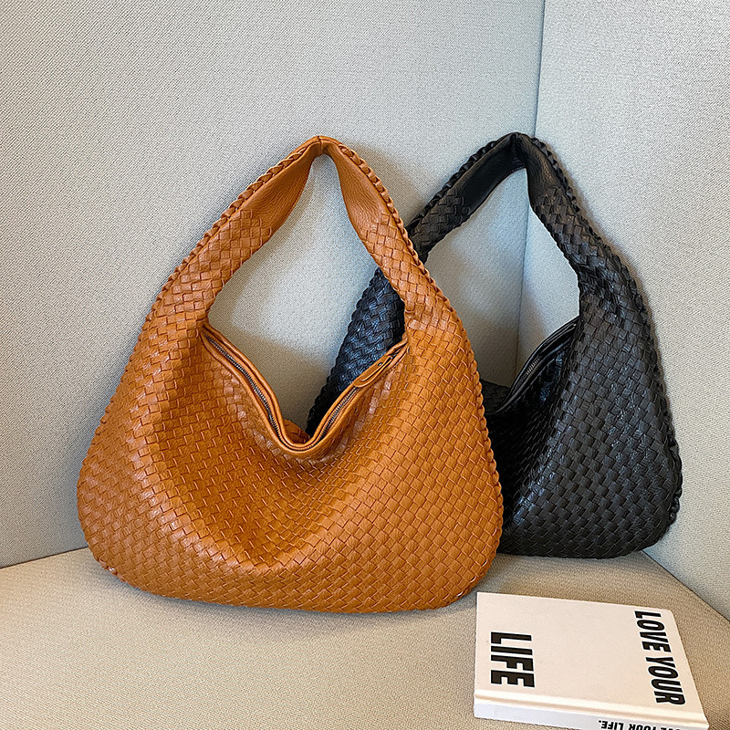 French High-End Woven Bag for Women, Versatile Shoulder Armpit Bag, Niche Cross-Border Texture Portable Commuter Bag French High-End Woven Bag for Women, Versatile Shoulder Armpit Bag, Niche Cross-Border Texture Portable Commuter Bag