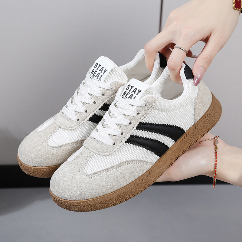 Zapatos de entrenamiento de base plana para mujeres 2025, primavera y otoño, zapatos de skate de comercio exterior de tamaño grande, zapatos casuales de moda, zapatos blancos para mujeres