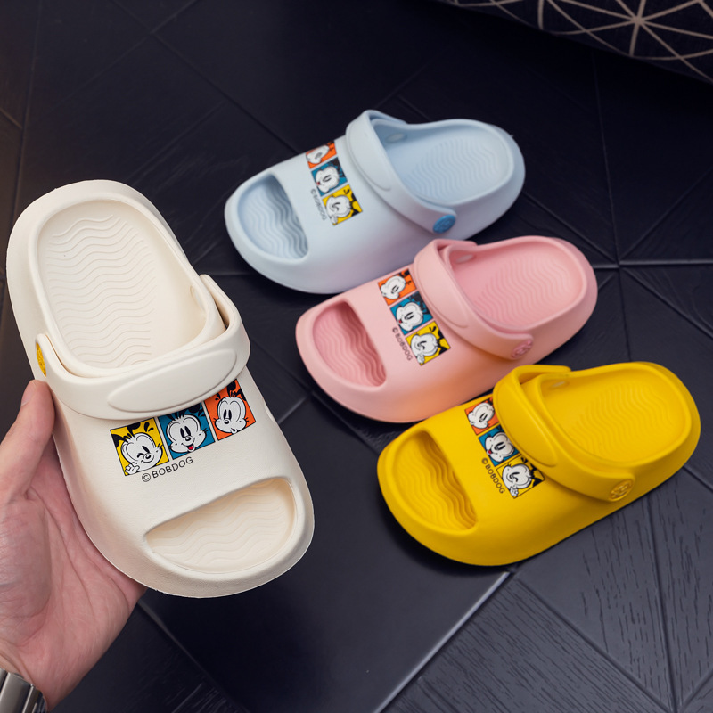 巴布豆の赤ちゃんの穴の靴の子供のスリッパは夏の男の子の女の子の乳幼児の滑り止めの柔らかい底の室内の子供を卸売りします。|undefined