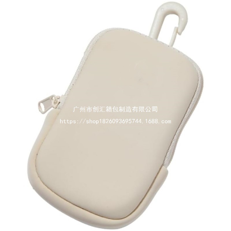 Fashionable belt bag with zipper