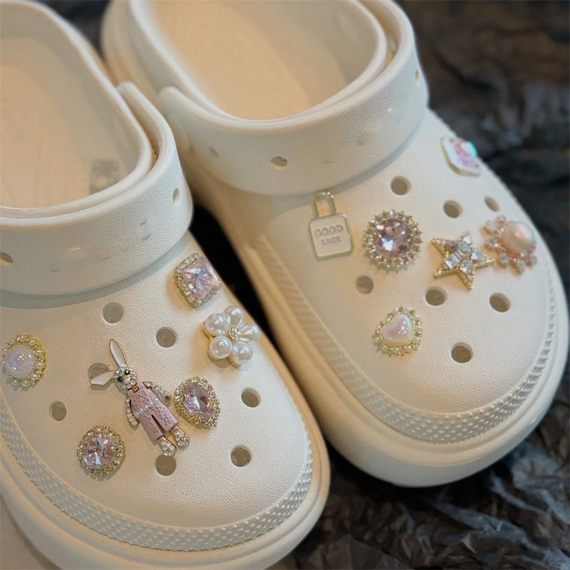 Alice's Dreamland Clog Shoe Charms High-End Accessories Metal Texture Shoe Charm Clips DIY Decorative Buckle Accessories Alice's Dreamland Clog Shoe Charms High-End Accessories Metal Texture Shoe Charm Clips DIY Decorative Buckle Accessories