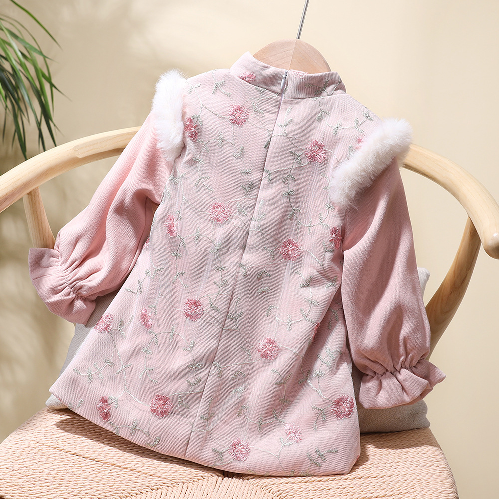 Conjunto de invierno para niña con traje Tang de estilo chino y vestido cheongsam, forrado de lana y engrosado, atuendo de Año Nuevo para niños a la moda.