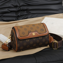 小包包女2025新款韩版百搭复古百搭圆柱形印花气质女士单肩斜挎包