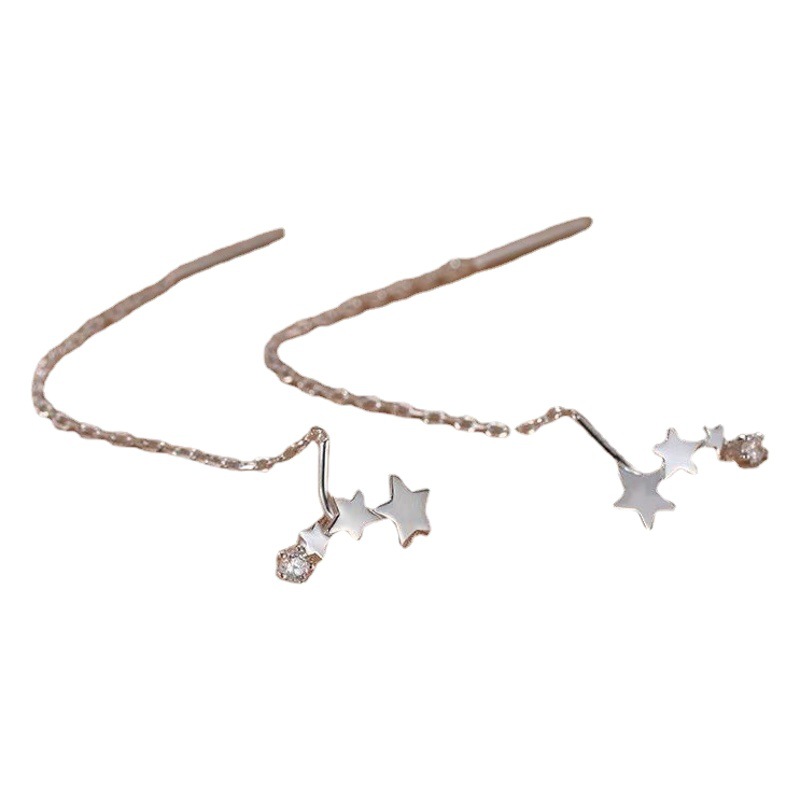 Pequeñas estrellas de acero de titanio para mujeres verano pequeño temperamento fresco de alta sensación de pernos de orejas en el viento nicho no se desvanecen pernos de orejas