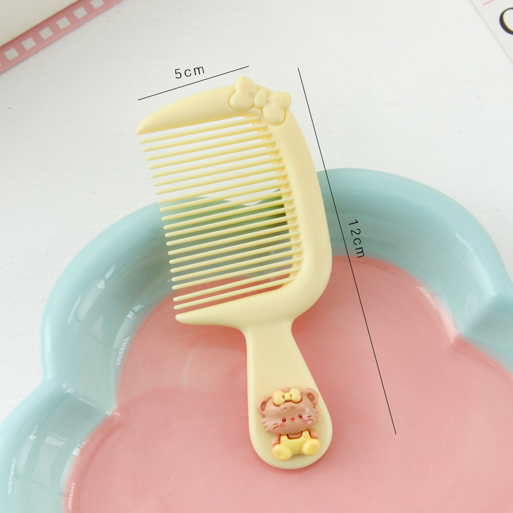 Ropa amarilla gatito