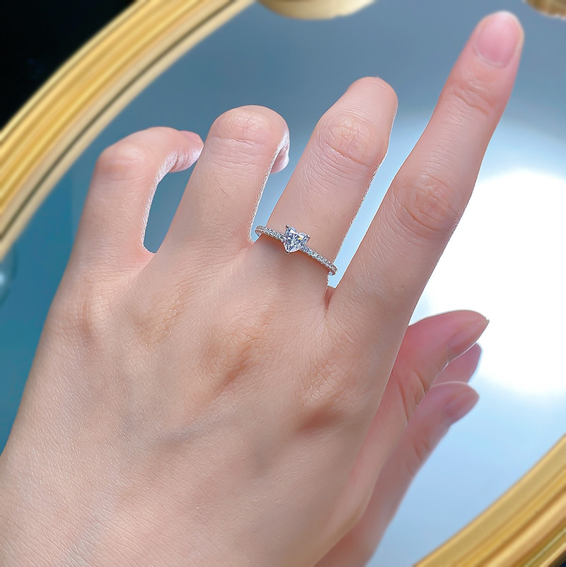 1g Weight High Carbon Diamond Inlay Material Rings Classification 5, 6, 9 Ring Size 1 Piece Quantity Date, Tea Party Occasion Sterling Silver Material Heart Shape Pattern Women's Gender Simple Style, Shiny Style Sterling Silver High Carbon Diamond Heart Shape Rings 9