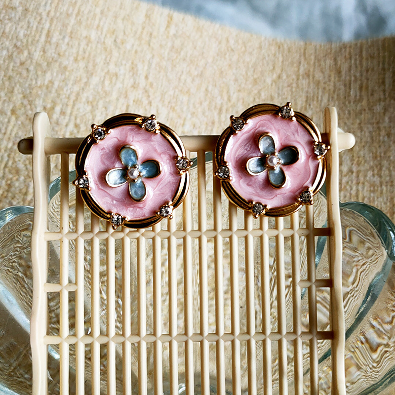 Retro niche enamel flower stud earrings round elegant high-grade oil painting earrings accessories female French elegant B537
