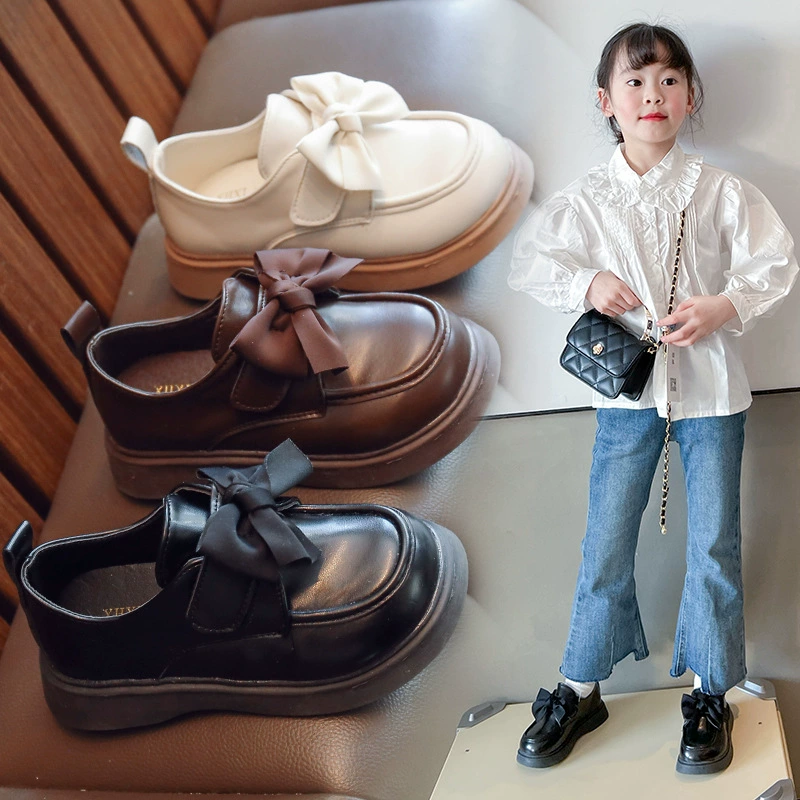 Детская обувь. Детская обувь принцессы. Кожаная обувь для девочек. Новинка 2024. Детская обувь. Весенние детские туфли с бантом.
