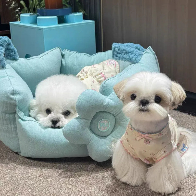 Primavera y verano dulces y lindos chalecos de flores, ropa para el hogar, perros, gatos, ropa para perros pequeños.