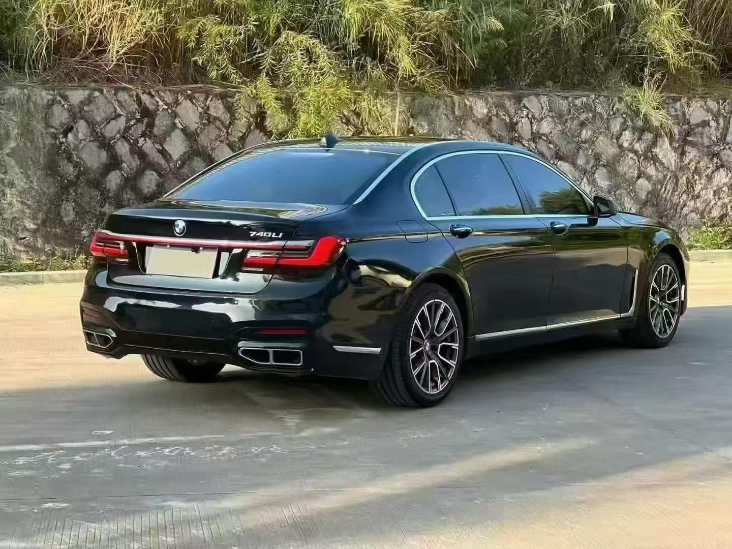 Suitable for BMW 7 Series F02, upgraded from the old model to the new 09-15 model, modification without cutting, G12 sports body kit