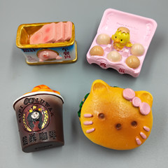 メーカーの人気アニメが猫糞ハンバーガーのシミュレーション食品樹脂磁気冷蔵庫の貼り付けをしている