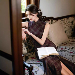Chunxiao Retro 2024 Autumn and Winter Plaid Long Real Cardigan Cheongsam Improved New Chinese Style Sleeveless Dress