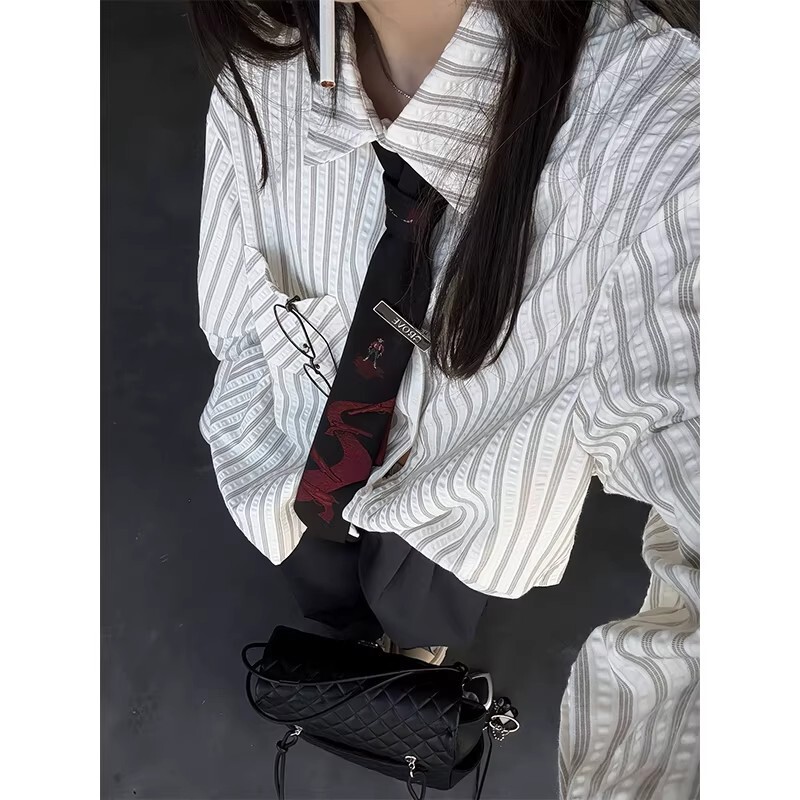 American-Style Lazy Striped Seersucker Shirt for Men and Women, Casual Regular Shoulder Long-Sleeve Shirt with a Sophisticated Retro Striped Design American-Style Lazy Striped Seersucker Shirt for Men and Women, Casual Regular Shoulder Long-Sleeve Shirt with a Sophisticated Retro Striped Design